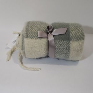 Grey & Cream Wide Plaid Knit Scarf with Tassles